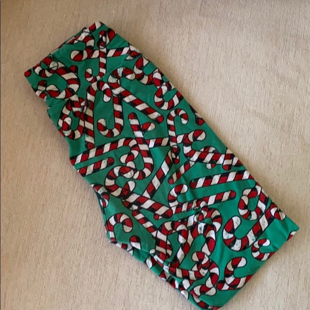 Lularoe Candy Cane leggings OS